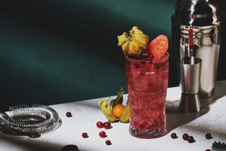 sea-breeze-alcoholic-cocktail-with-vodka-cranberr-24SFAZ6.jpg